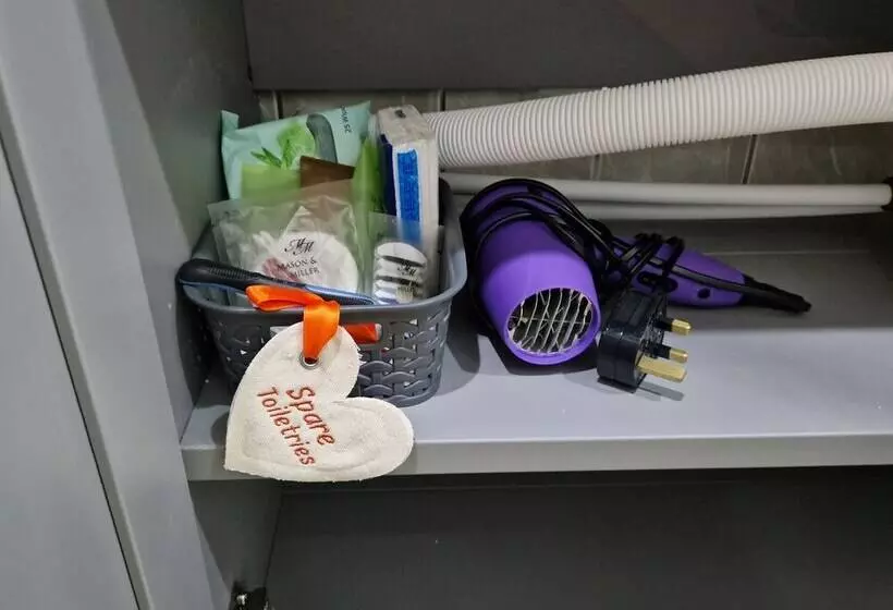 Birdsong Lodge   Peaceful   Dog Friendly