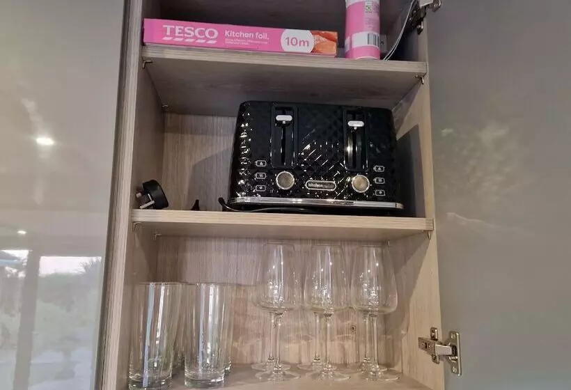 Birdsong Lodge   Peaceful   Dog Friendly