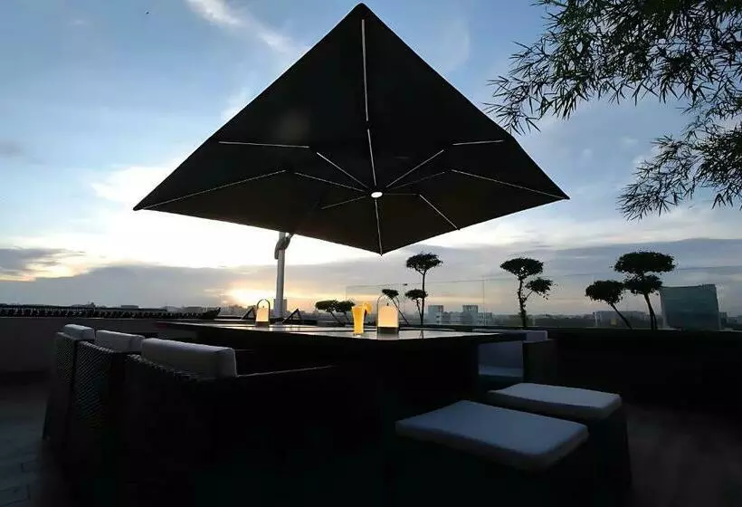 هتل Empyrean Dhaka City Centre