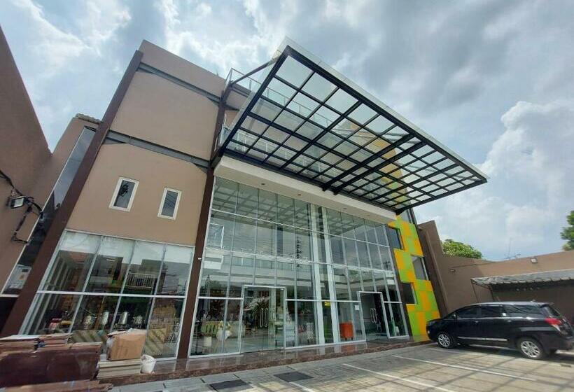 فندق Rumah Familiku 1 Syariah