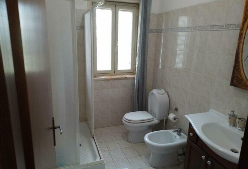 بنسيون Santi Palace Appartamento