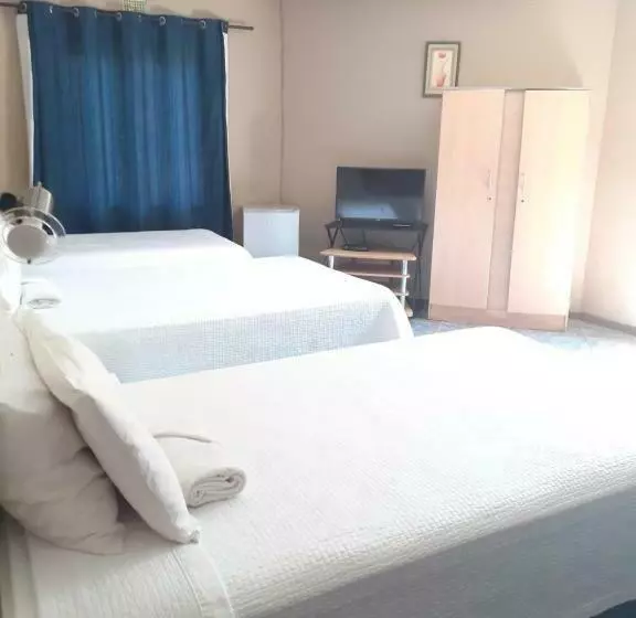 Virgaries B&b Palm Lodge