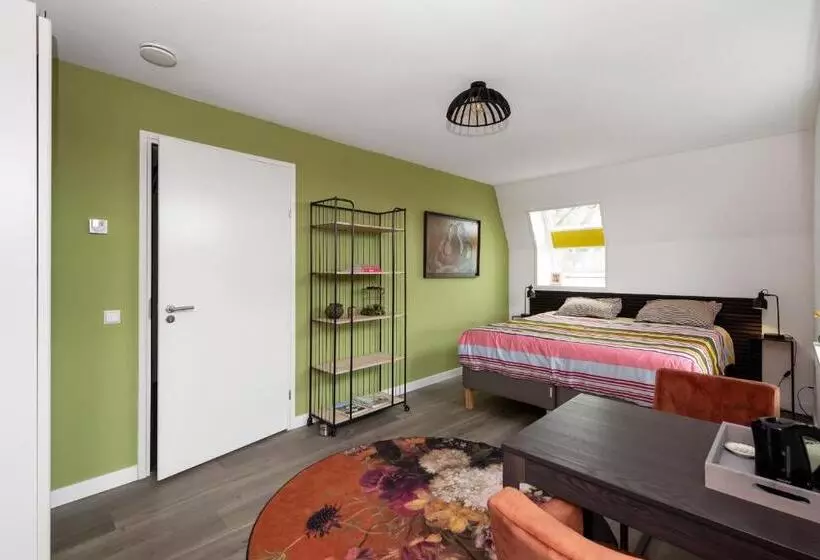 Aamiaismajoitus (B&B) Lowlander Bnb