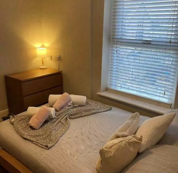 پانسیون Bloomfield  At Stayboom