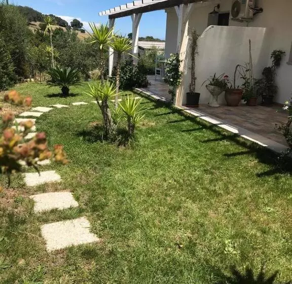 ペンション La Fragola In Campagna 6 K M Da San Pantaleo