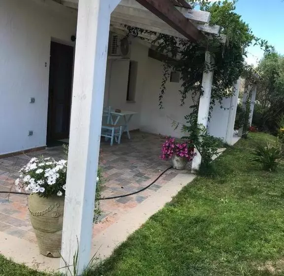 ペンション La Fragola In Campagna 6 K M Da San Pantaleo