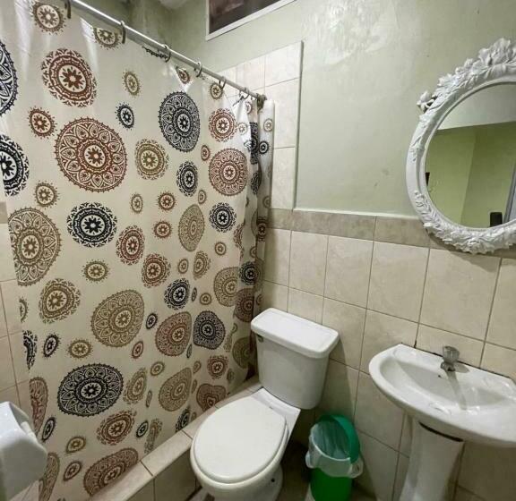 هتل Alojamiento Tahuari