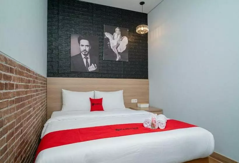 Hotelli Reddoorz At Golden Averis Cibuluh Bogor