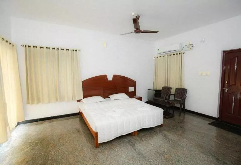 ホテル Saikushi Beach Resort