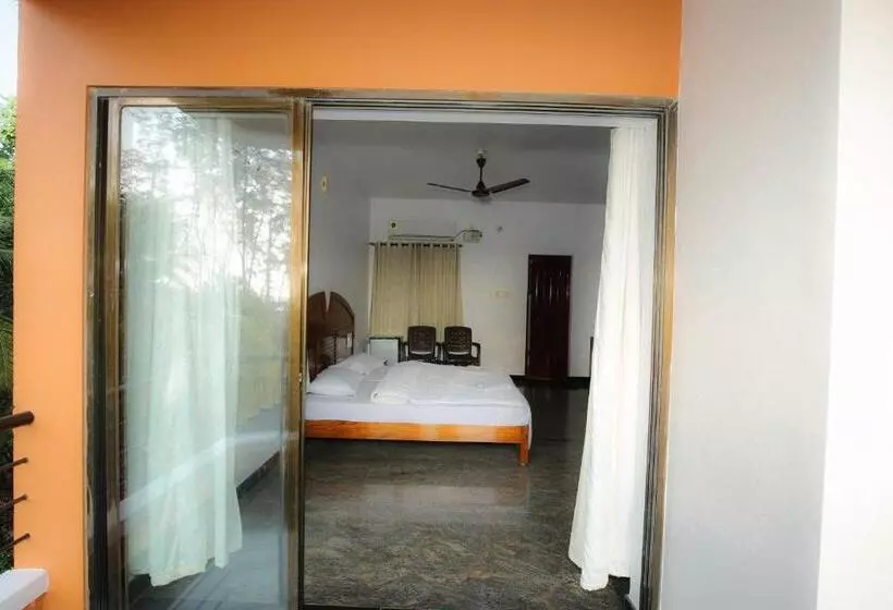 ホテル Saikushi Beach Resort