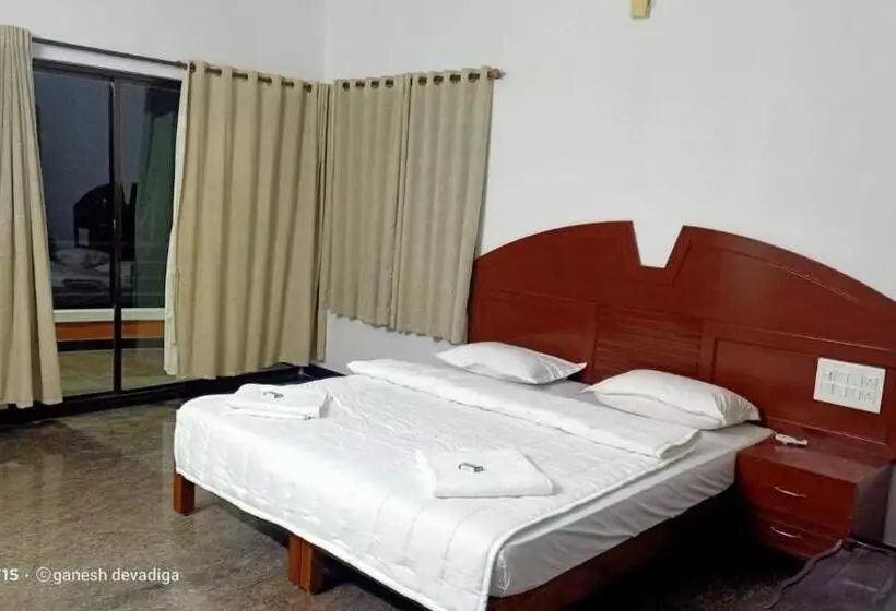 ホテル Saikushi Beach Resort