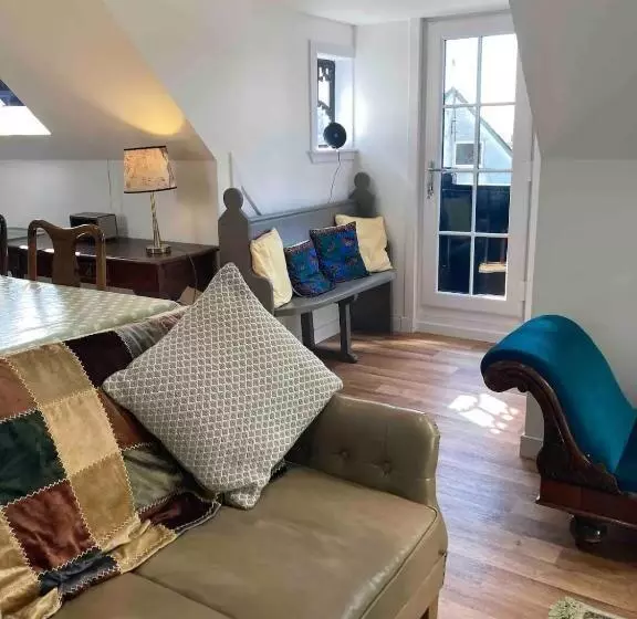 The Art Loft, Crieff: Town Centre Apartment