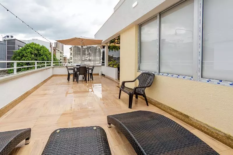 هتل Ayenda De La Calle Real