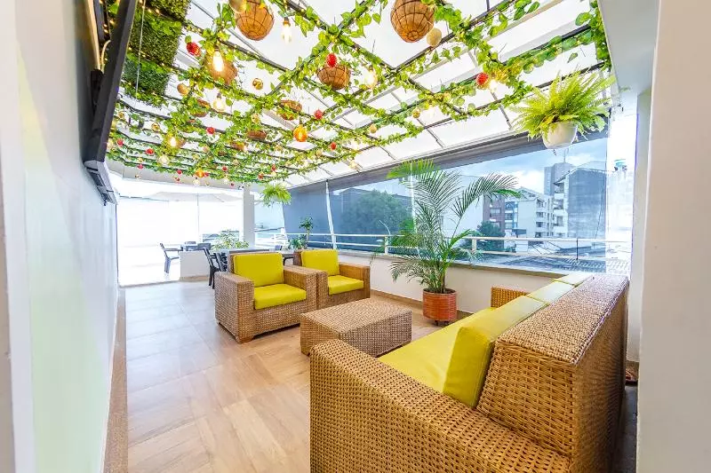 هتل Ayenda De La Calle Real