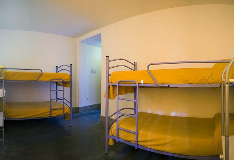 Albergue Inturjoven El Bosque Hostel