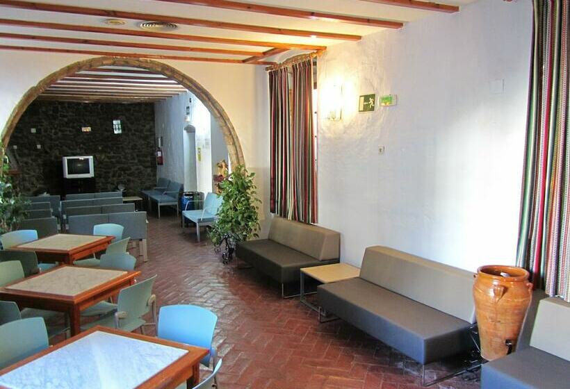 Albergue Inturjoven El Bosque Hostel