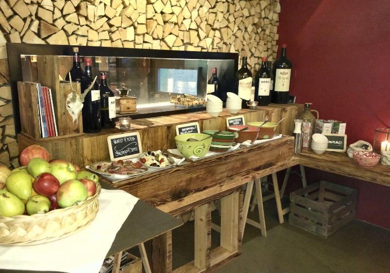 هتل Alpenblick Weggis Panorama & Alpen Chic