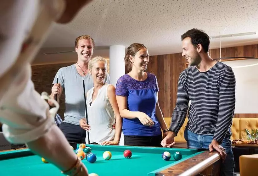 ホテル Alpin Life Resort Lürzerhof