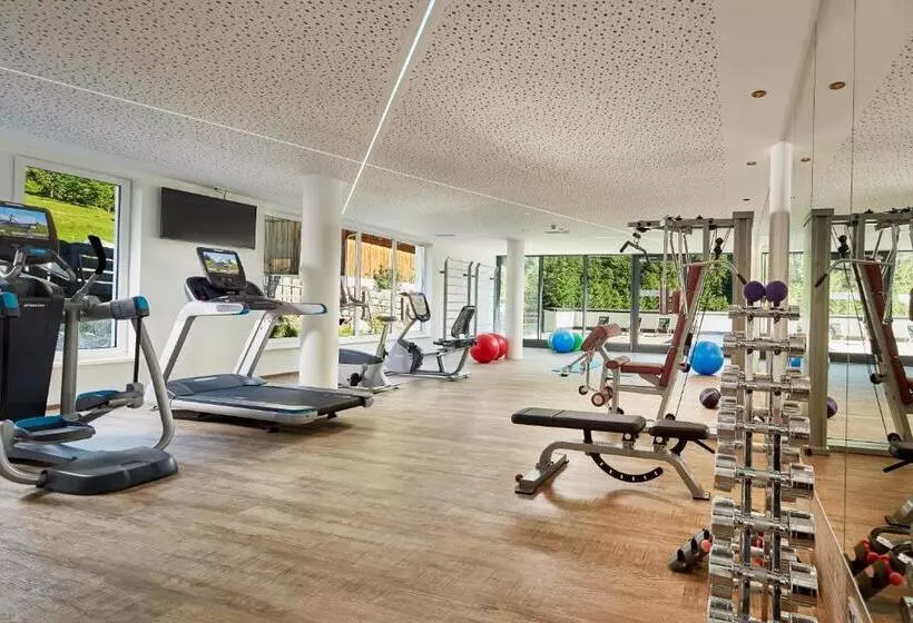 ホテル Alpin Life Resort Lürzerhof