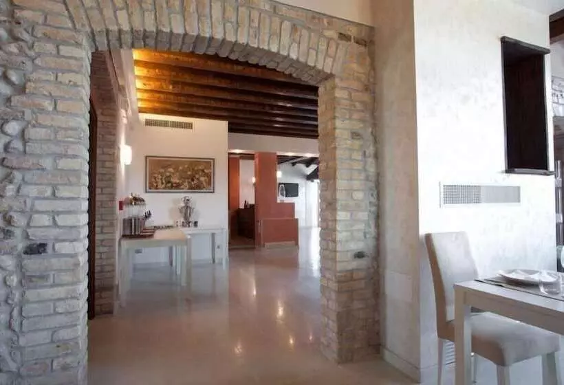 هتل Antico Borgo Torricella