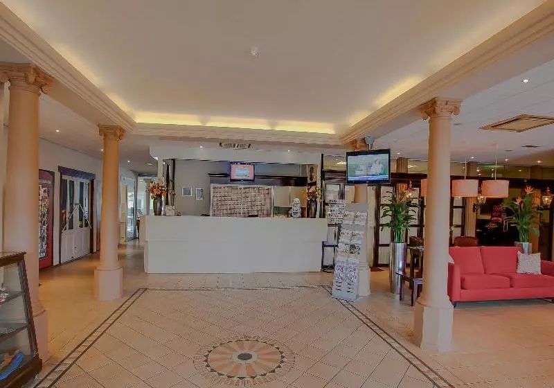 בית מלון כפרי Resort Citta Romana