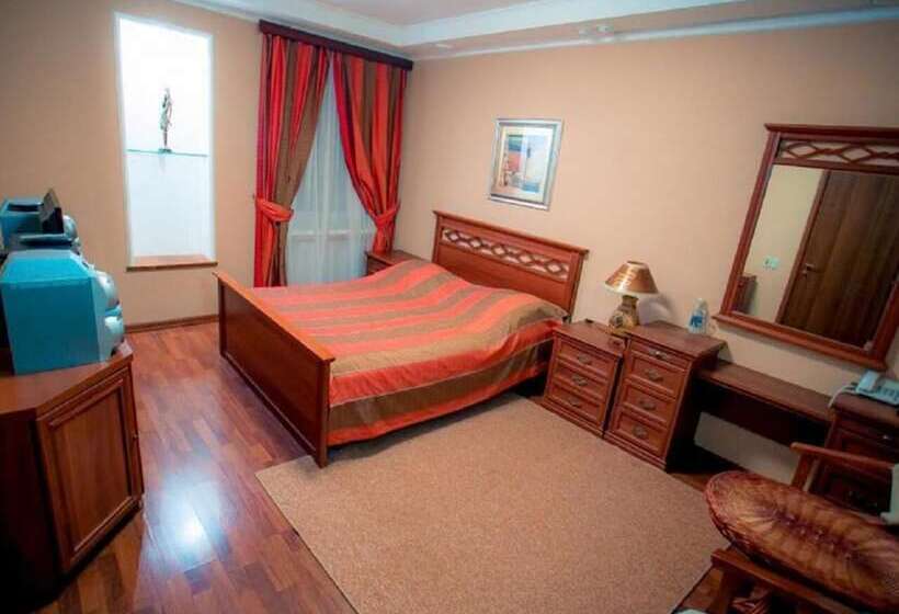 ホテル Na Dvoryanskoy