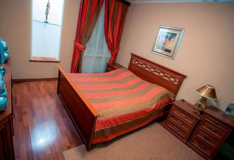 ホテル Na Dvoryanskoy