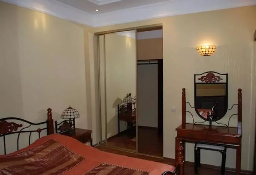 ホテル Na Dvoryanskoy