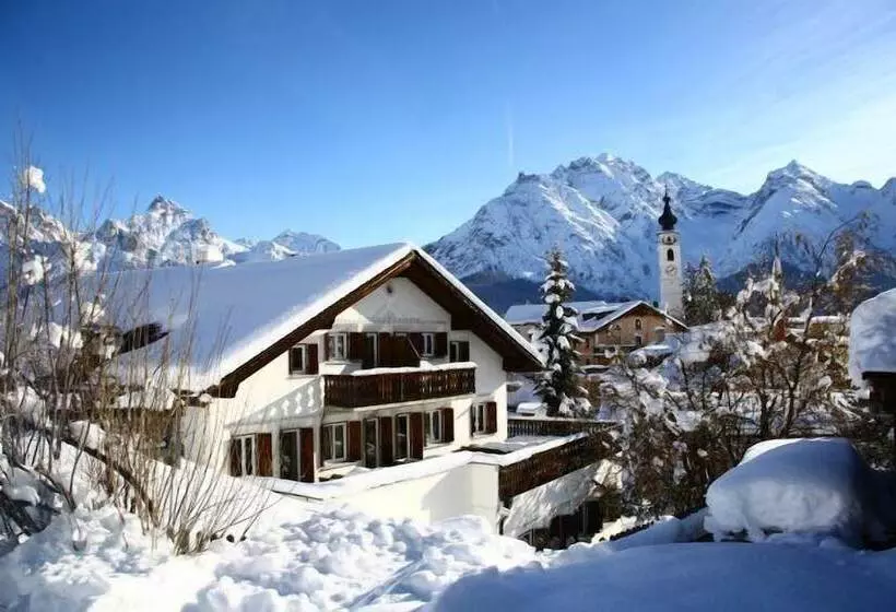 هتل Restorant Engiadina Ftan