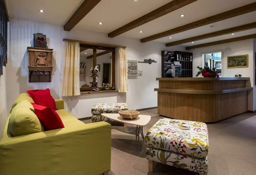 هتل Restorant Engiadina Ftan