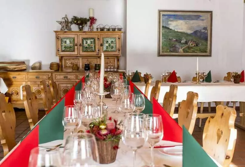 هتل Restorant Engiadina Ftan