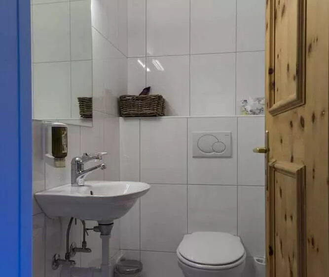 هتل Restorant Engiadina Ftan