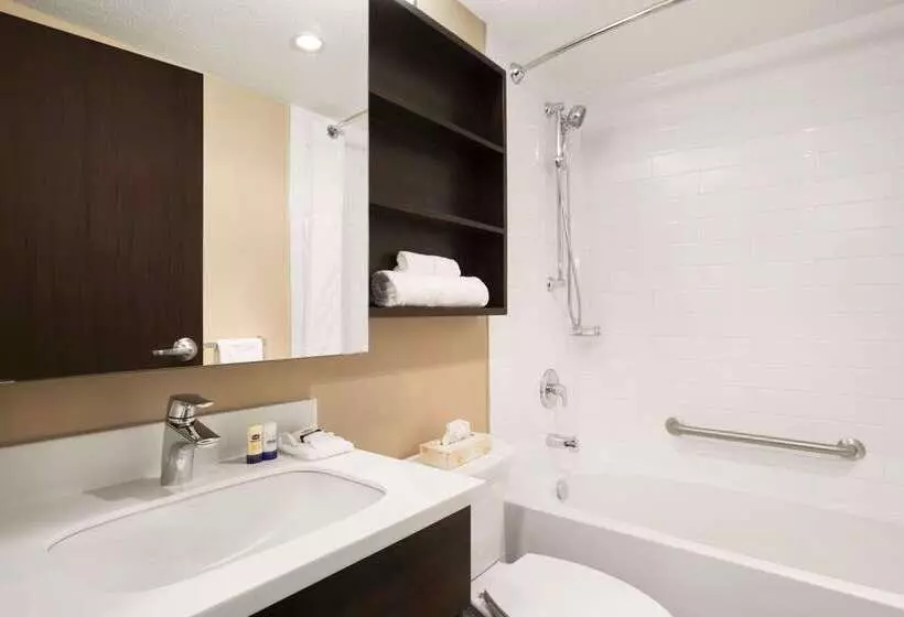 Microtel Inn & Suites By Wyndham Blackfalds Red Deer North