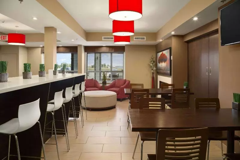 Microtel Inn & Suites By Wyndham Blackfalds Red Deer North