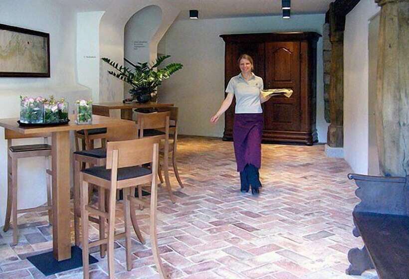 膳宿费 Gasthof Hirschen