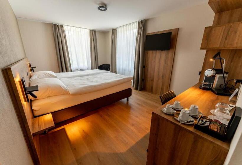 膳宿费 Ziegelhüsi Hotel, Stettlen Bei Bern