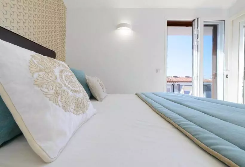 Bonito Bungalow Con Piscina Junto A La Playa