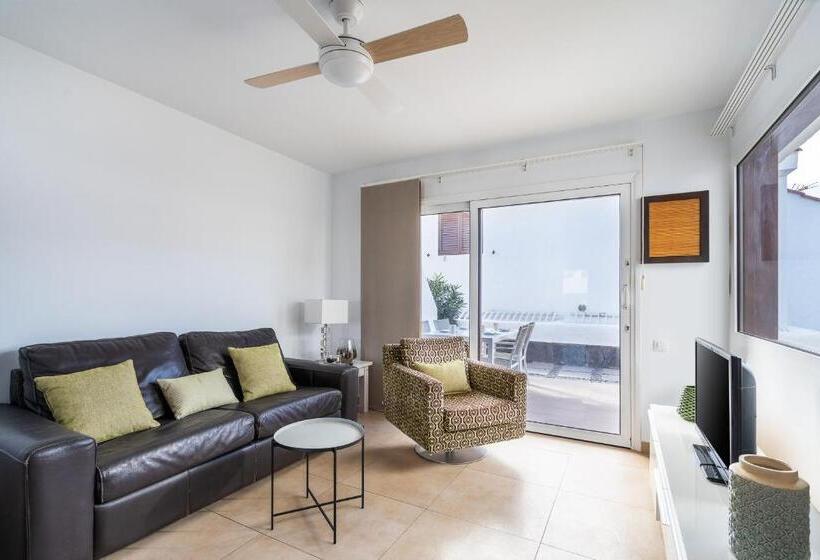 Bonito Bungalow Con Piscina Junto A La Playa