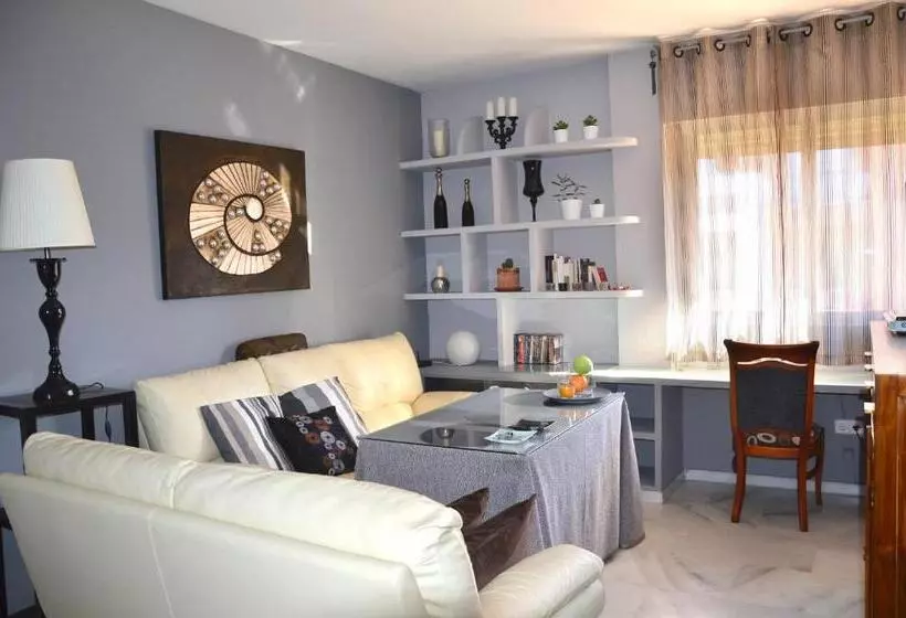 Cozy Apartment & Free Parking