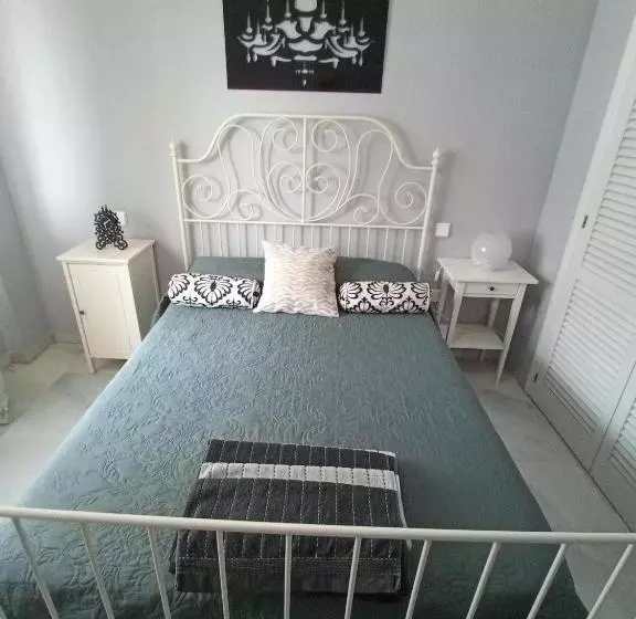 Cozy Apartment & Free Parking