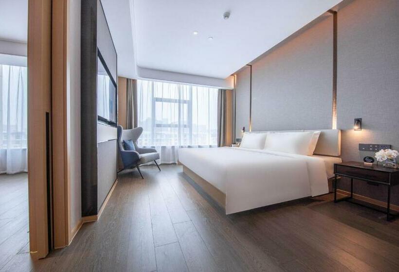 Atour Hotel Yuzhong Yuci Incity