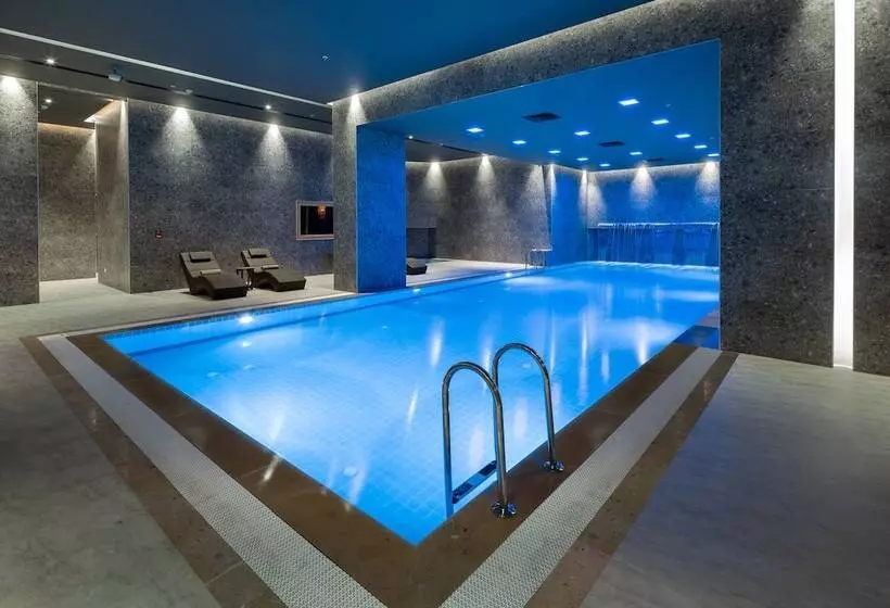 ホテル Dedeman Kartepe Kocaeli