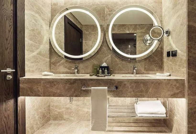 ホテル Dedeman Kartepe Kocaeli