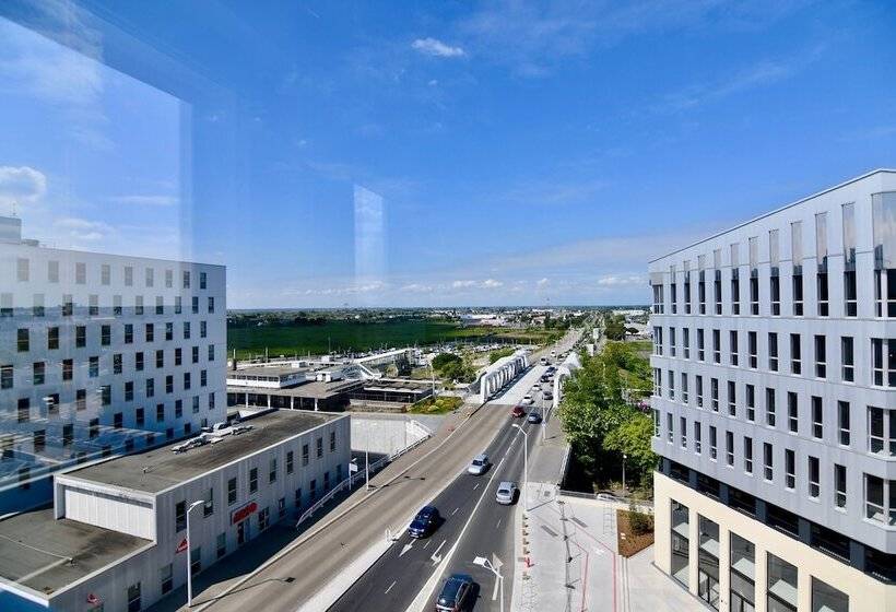 فندق Ibis Budget Saint Nazaire Centre Gare