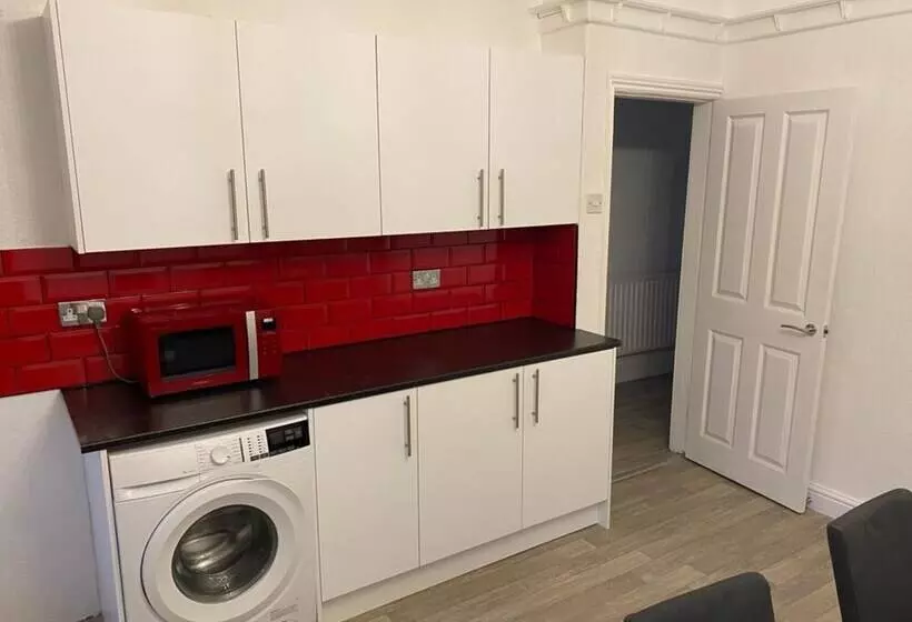 St Pauls Rd   Townhouse Accommodation