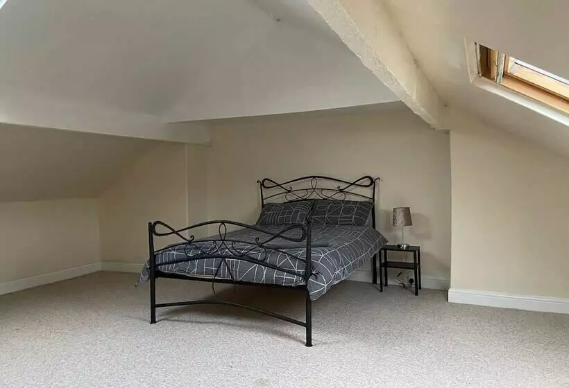 St Pauls Rd   Townhouse Accommodation