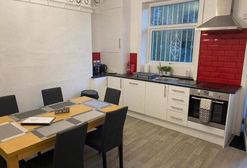 St Pauls Rd   Townhouse Accommodation