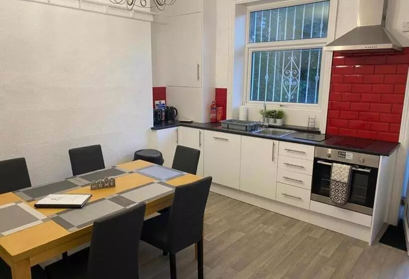 St Pauls Rd   Townhouse Accommodation