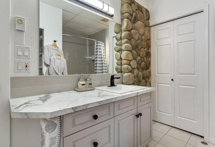 Chardonnay Chalet I Fireplace I Mountain View I Tv