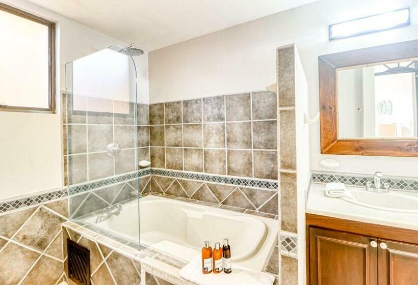 فندق Bahía Encantada H4